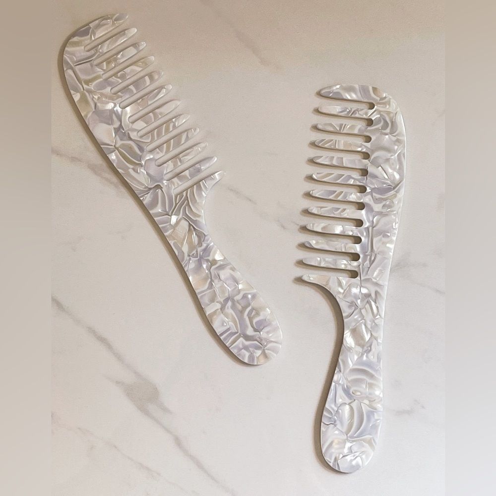 Pearl Wide Tooth Shower Comb - 1 Piece